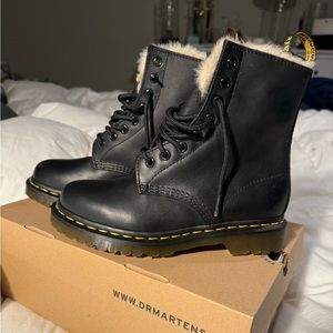 Dr. Martens 1460 Serena boot